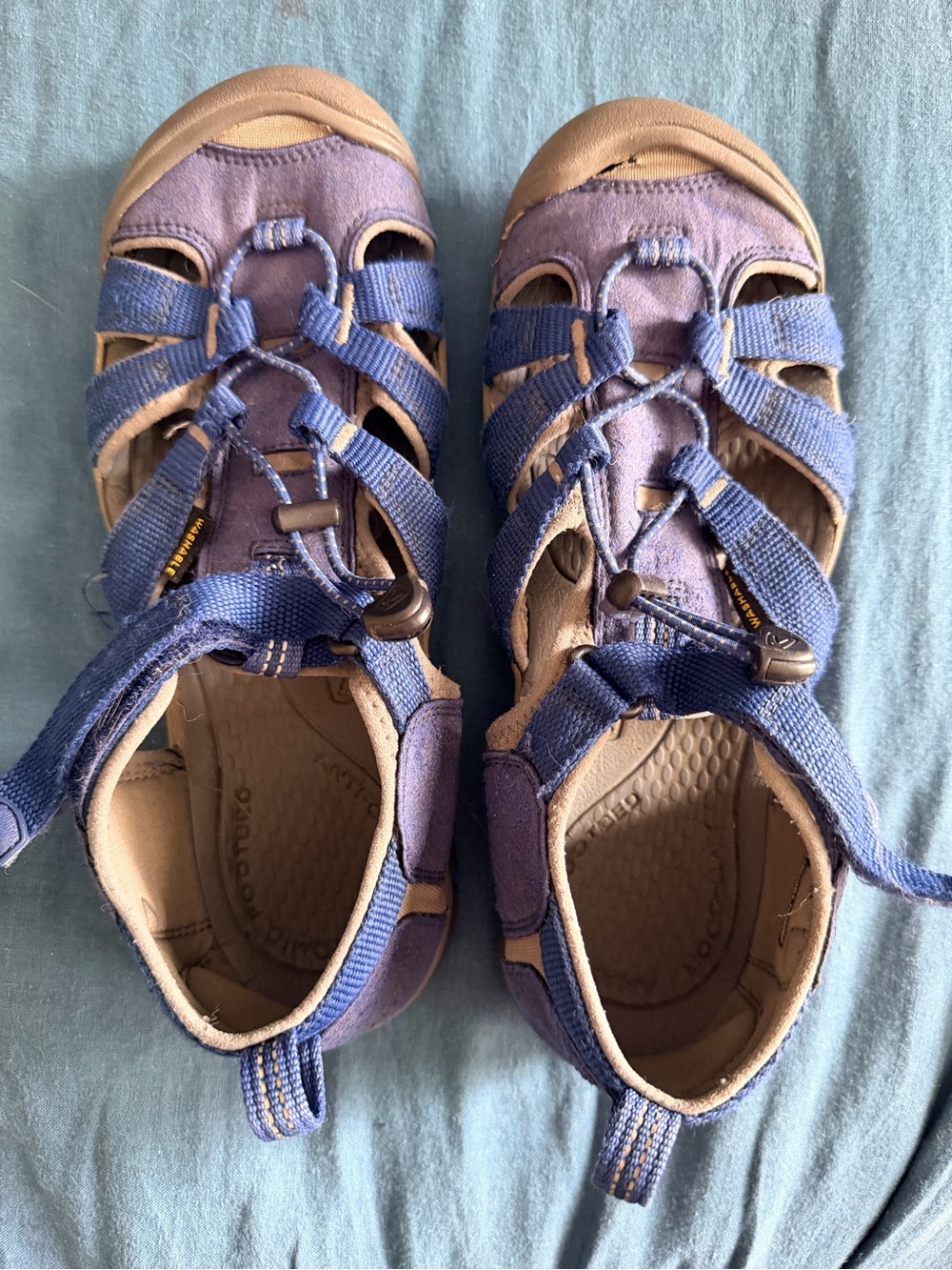 Keen Kids size 5 Hiking Blue Outdoor Sandals